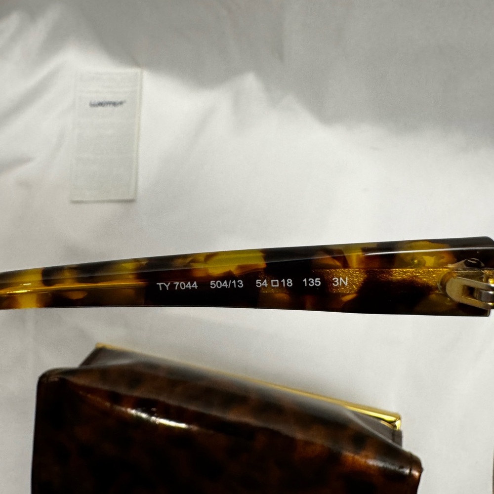 Tory Burch Tortoise Shell Sunglasses - Picture 7 of 7